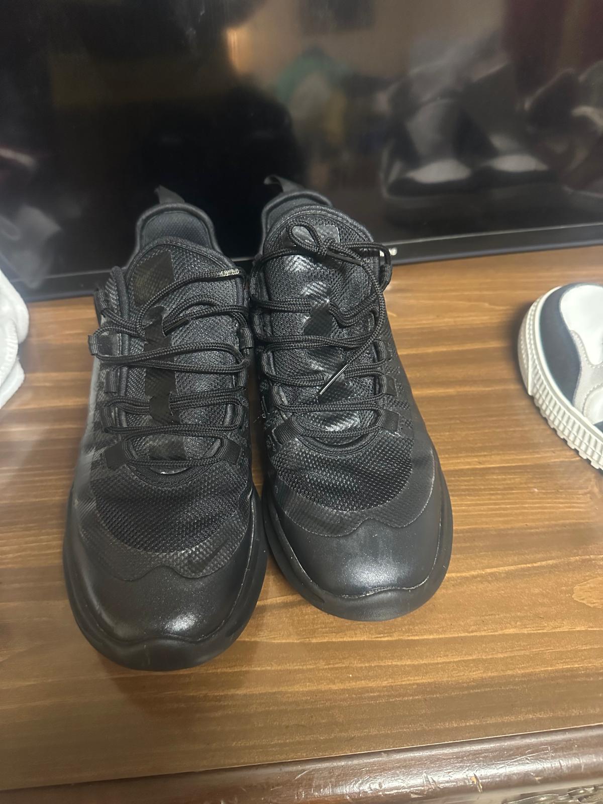 Shoe